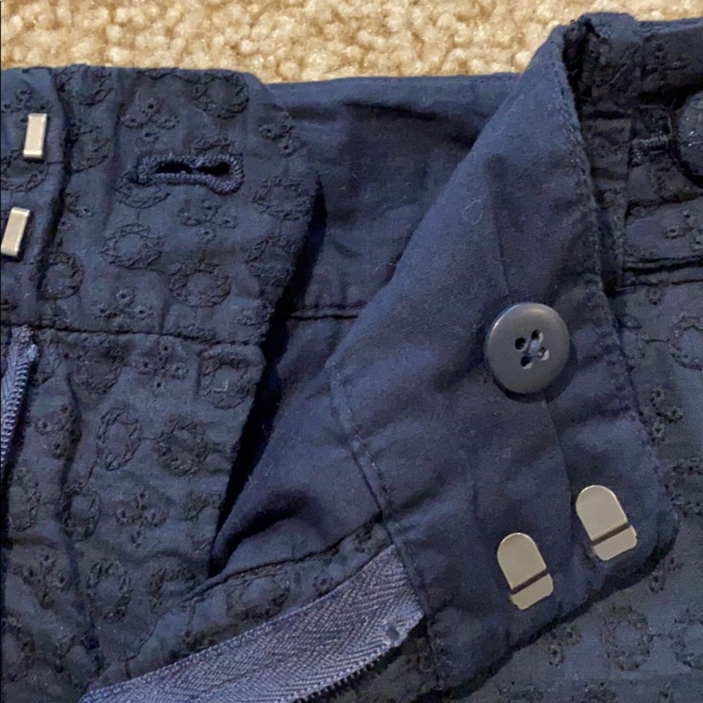 Banana Republic Factory shorts (Bundle of 3) - Picture 13 of 16